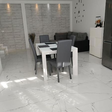 Holiday Home Litteri One คาตาเนีย ภายนอก รูปภาพ