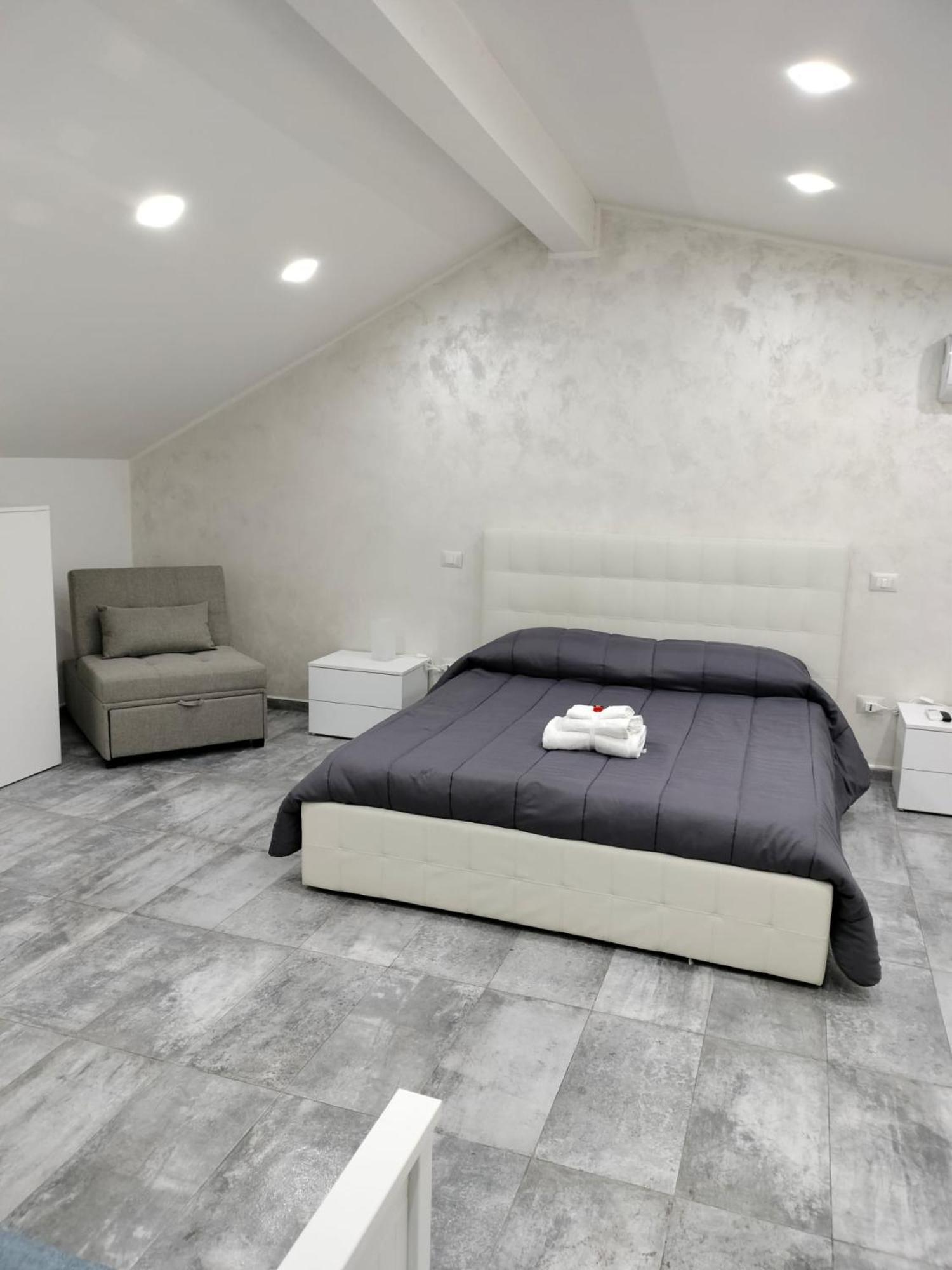 Holiday Home Litteri One คาตาเนีย ภายนอก รูปภาพ