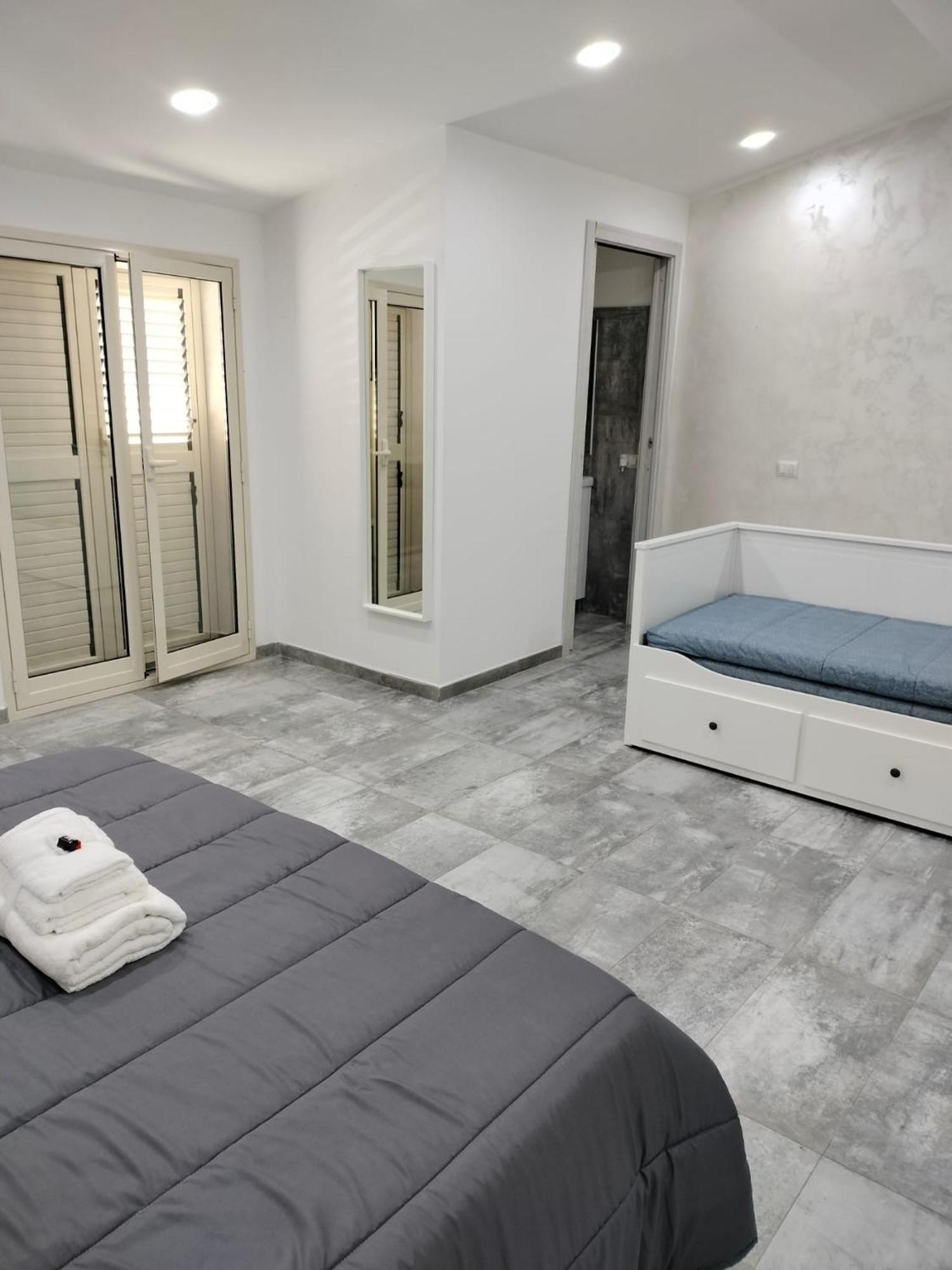 Holiday Home Litteri One คาตาเนีย ภายนอก รูปภาพ